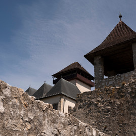 Zväčšiť fotografiu - Trenčiansky hrad už od polovice leta môžete navštíviť aj z jeho južnej strany - 20200507_TSK_TN_060w