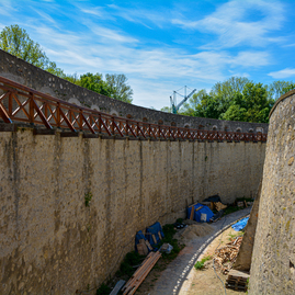 Zväčšiť fotografiu - Trenčiansky hrad už od polovice leta môžete navštíviť aj z jeho južnej strany - DSC_2289