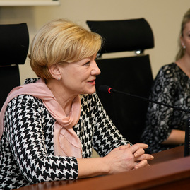 Trenčiansky kraj má vlastného koordinátora pre kultúru, novú výzvu na pôde župy predstavila osobne ministerka kultúry - 20190305_TSK_ministerka_Lassakova_013w