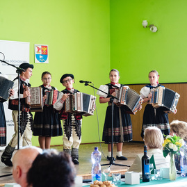 Zväčšiť fotografiu - V kaštieli otvárali výstavu, na družstve oslavovali jubileum - TSK_Mahola_Soblahov_mini (50 of 52)