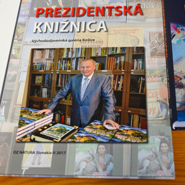 Zväčšiť fotografiu - V knižnici pribudli vzácne nepredajné knihy od bývalého prezidenta - DSC_9923