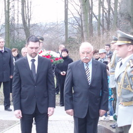 V novákoch si pripomenuli obete nešťastia - P3020043_resize