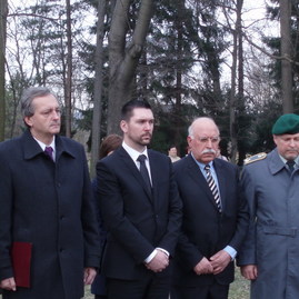 V novákoch si pripomenuli obete nešťastia - P3020058_resize