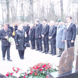 V novákoch si pripomenuli obete nešťastia - P3020070_resize