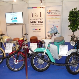 V poradí 17. ročník výstavy motocykel priniesol premiéru považskobystrických motoriek v hlavnom meste - P11005351
