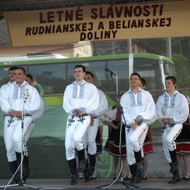 V poradí druhý prázdninový víkend v trenčianskom kraji v znamení skvelej hudby, kvalitného jedla a jedinečnej atmosféry - P7082048