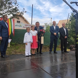 Zväčšiť fotografiu - V trenčianskom kraji sa spomínalo na skutočných hrdinov nášho národa - IMG_20210829_154339