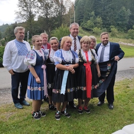 Zväčšiť fotografiu - V trenčianskom kraji sa spomínalo na skutočných hrdinov nášho národa - IMG_20210829_180027