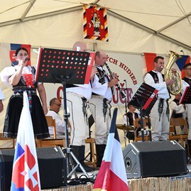 Zväčšiť fotografiu - Víkend v kraji v znamení osláv výročí, komunitného života, folklóru a športu