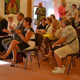 Výstava ,,výtvarné spektrum 2016“ je pre verejnosť dostupná v trenčíne do 30.9.2016 - FOTO WEB 2