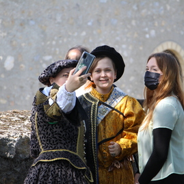 Zväčšiť fotografiu - Výstrel z trebuchetu slávnostne otvoril zrekonštruovanú južnú časť hradieb - IMG_0380