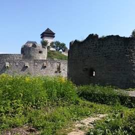Zväčšiť fotografiu - Výstrel z trebuchetu slávnostne otvoril zrekonštruovanú južnú časť hradieb - TREBUCHET_slávnostné spustenie prác (7)