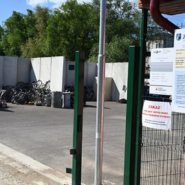 Zväčšiť fotografiu - Významného dňa pre obec drietoma sa zúčastnil aj trenčiansky župan