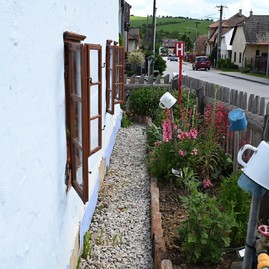 Zväčšiť fotografiu - Významného dňa pre obec drietoma sa zúčastnil aj trenčiansky župan