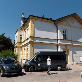 Zväčšiť fotografiu - Z budovy považskej knižnice je krásavica v novom šate - 20200807_PB_kniznica_035w