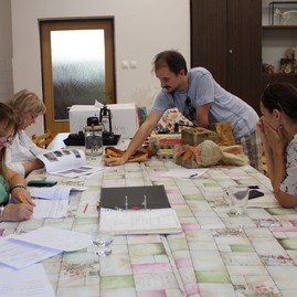 Zväčšiť fotografiu - Zbierkové fondy múzea sa opäť rozrástli - Zasadnutie komisie, 11.8.2022 (archiv VM)