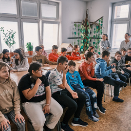 Zväčšiť fotografiu - Žiaci spojených škôl sa zahrali na paleontológov