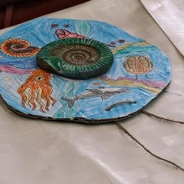 Zväčšiť fotografiu - Žiaci spojených škôl sa zahrali na paleontológov