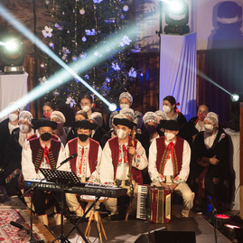 Zväčšiť fotografiu - Známy benefičný koncert dnes vysielali priamo z púchovskej doliny - TSK_V slovenskom Betleheme_Lysá 2021_mini-11