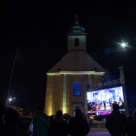 Zväčšiť fotografiu - Známy benefičný koncert dnes vysielali priamo z púchovskej doliny - TSK_V slovenskom Betleheme_Lysá 2021_mini-22