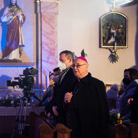 Zväčšiť fotografiu - Známy benefičný koncert dnes vysielali priamo z púchovskej doliny - TSK_V slovenskom Betleheme_Lysá 2021_mini-45