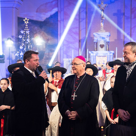 Zväčšiť fotografiu - Známy benefičný koncert dnes vysielali priamo z púchovskej doliny - TSK_V slovenskom Betleheme_Lysá 2021_mini-50