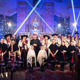 Zväčšiť fotografiu - Známy benefičný koncert dnes vysielali priamo z púchovskej doliny - TSK_V slovenskom Betleheme_Lysá 2021_mini-52