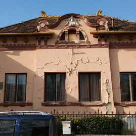 Zväčšiť fotografiu - Župa v budúcom roku začne s obnovou národnej kultúrnej pamiatky - TSK_pamätný dom Jesenského_pred rekonštrukciou (1)