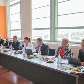 Zväčšiť fotografiu - Spoločné výzvy a projekty témami rokovania medzi trenčianskym a zlínskym krajom - IMG_6306