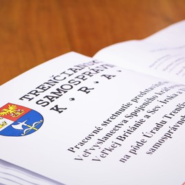 Zväčšiť fotografiu - Delegácia z britského veľvyslanectva navštívila župný úrad - IMG_4637