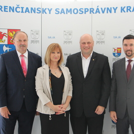 Delegácia z juhomoravského kraja sa na trenčiansku župu prišla inšpirovať systémom duálneho vzdelávania a projektom zelená župa - IMG_5270