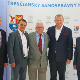 Do kraja zavítala vzácna návšteva zo švajčiarska; prezrela si župné nemocnice - spolocna