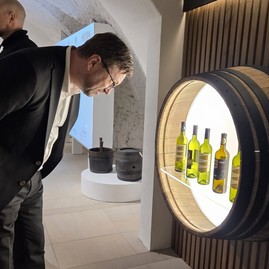 Zväčšiť fotografiu - Draškovičov kaštieľ privítal návštevu z nórskeho veľvyslanectva