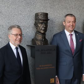 Zväčšiť fotografiu - Na župný úrad zavítal francúzsky veľvyslanec - IMG_5807_1