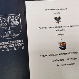 Zväčšiť fotografiu - Partnerským regiónom trenčianskej župy je už aj ukrajinský černihiv - IMG_20210319_181738