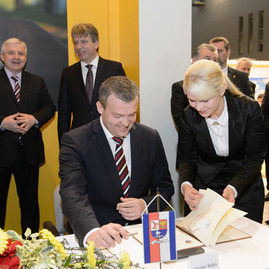 Podpis dohody o spolupráci medzi tsk a jmk - 20140116_BRNO_013w