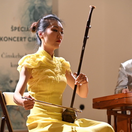 Zväčšiť fotografiu - Tóny čínskeho cimbalu rozozvučali draškovičov kaštieľ