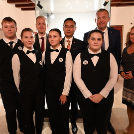 Zväčšiť fotografiu - Tóny čínskeho cimbalu rozozvučali draškovičov kaštieľ