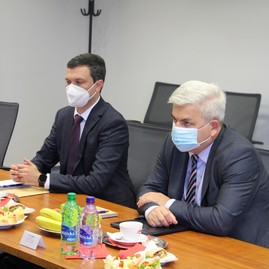 Zväčšiť fotografiu - Trenčiansky župan prijal ukrajinského veľvyslanca - IMG_0032