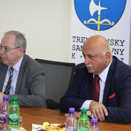 Trenčiansky župan privítal na pôde úradu tsk gruzínsku delegáciu - IMG_4543
