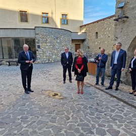 Zväčšiť fotografiu - Trenčiansky župan sa stretol s českým veľvyslancom - 20230412_173446