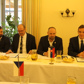Vo velehrade sa stretli delegácie 4 prihraničných krajov - IMG_0020