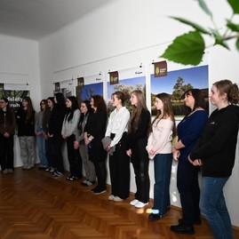 Zväčšiť fotografiu - Bošácka hruška bojuje o titul európsky strom roka - TSK Strom roka 2024_4