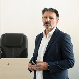 Zväčšiť fotografiu - Budú mať bývalé baťove závody nové využitie? - 20220302_175w