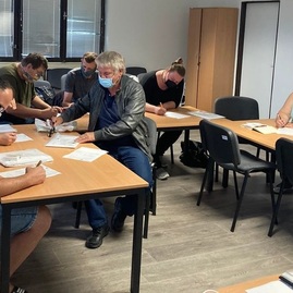 Zväčšiť fotografiu - Do projektu rekvalifikácií sa zapojila už takmer stovka zamestnancov baní - jkhjh