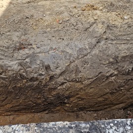 Zväčšiť fotografiu - Draškovičov kaštieľ sa stal náleziskom archeologických artefaktov - 20230721_130150