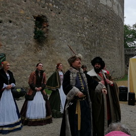 Zväčšiť fotografiu - Južné opevnenie a čerešňový sad v sobotu 1.10.2022 ožili - Juž29_resize