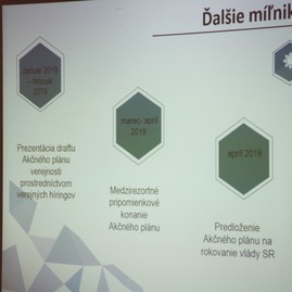 Len dva dni po schválení uznesenia k problematike transformácie regiónu hornej nitry vládou sr sa stretli priamo v novákoch členovia pracovnej skupiny - IMG_8266