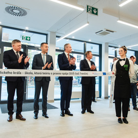 Zväčšiť fotografiu - Moderné gastrocentrum uspelo v súťaži stavba roka - TSK_vyjazdove_gastro_hokejovka_mini__35_of_102_