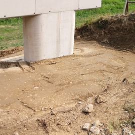 Na cyklotrase vedúcej z trenčianskeho hradu do nemšovej aktuálne sypú konštrukčné vrstvy - IMG_20190825_121236